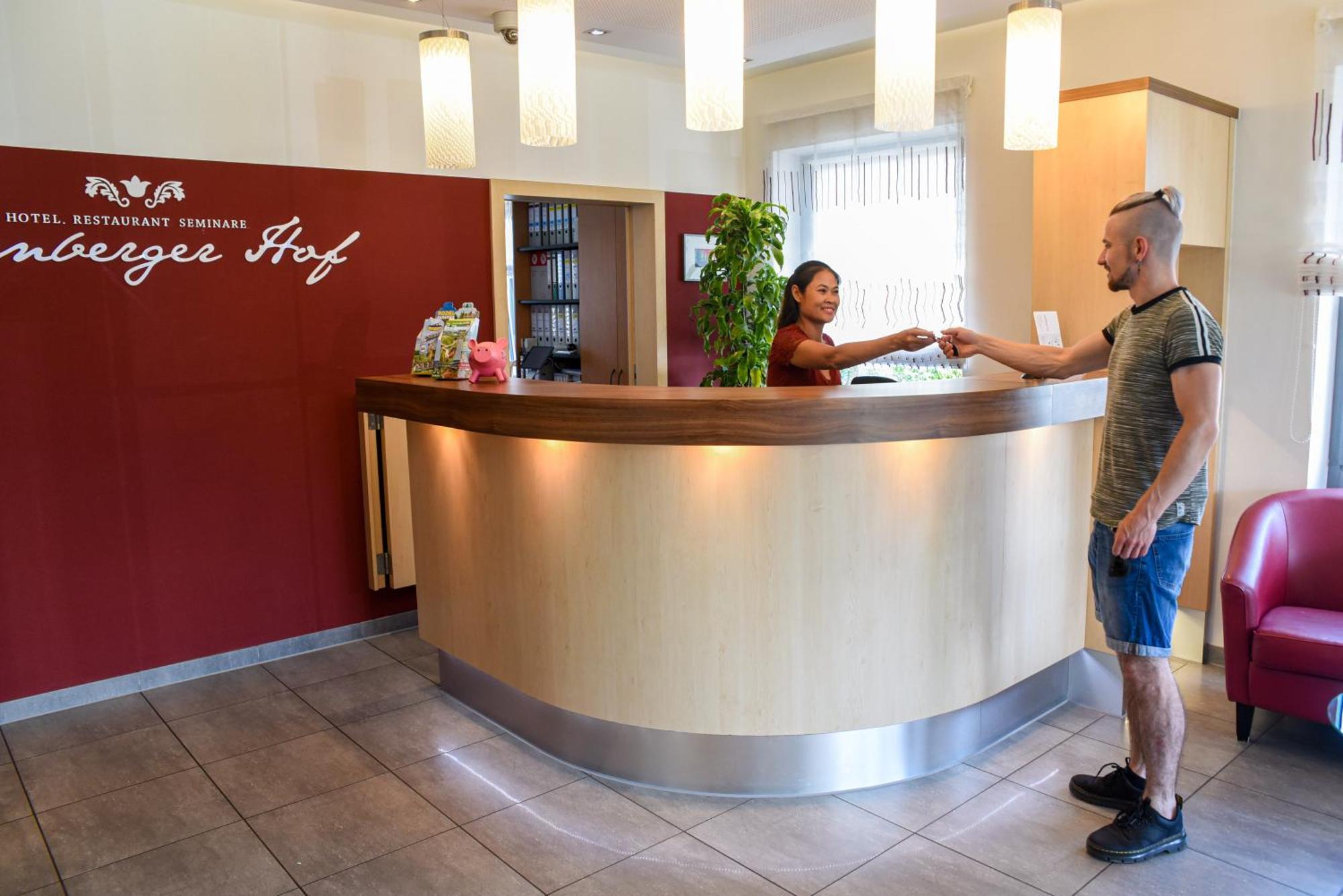 Hotel Nuernberger Hof Neumarkt in der Oberpfalz Ngoại thất bức ảnh