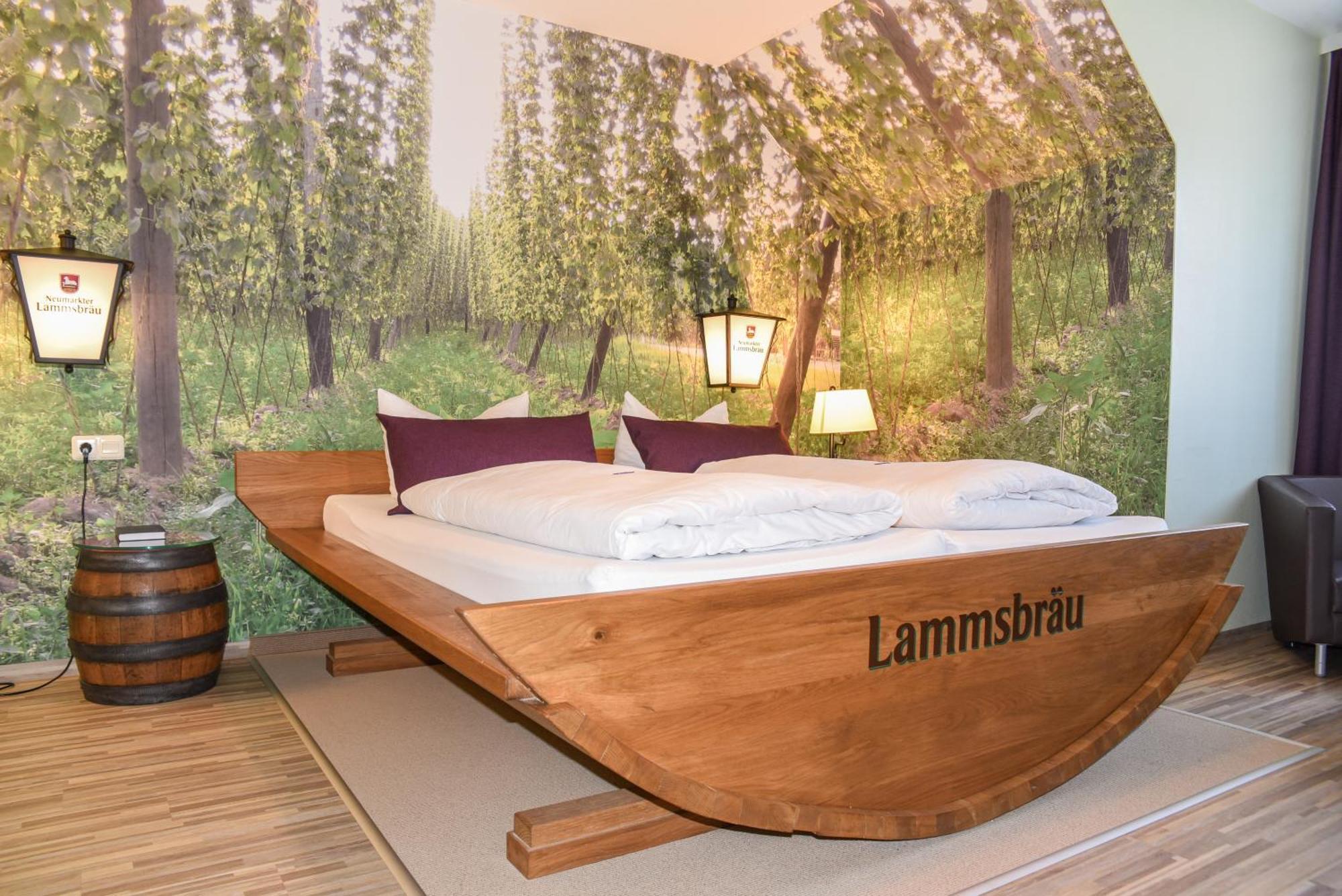 Hotel Nuernberger Hof Neumarkt in der Oberpfalz Ngoại thất bức ảnh