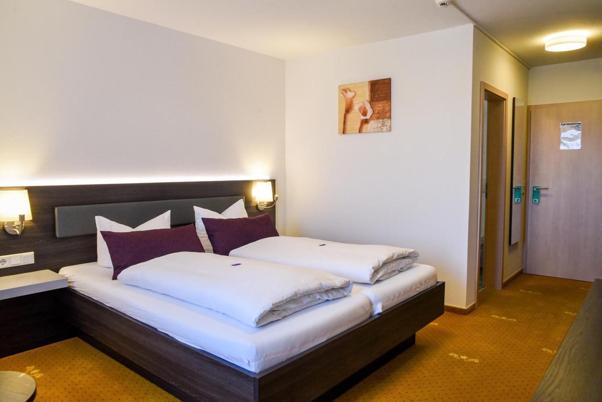 Hotel Nuernberger Hof Neumarkt in der Oberpfalz Ngoại thất bức ảnh