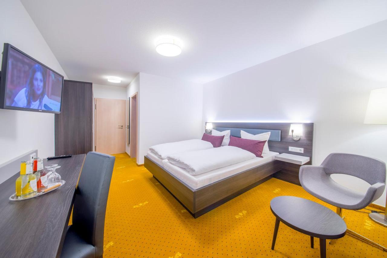 Hotel Nuernberger Hof Neumarkt in der Oberpfalz Ngoại thất bức ảnh